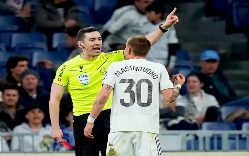 واقعة طرد ماستانتونو وتفاصيل إهانته لحكم مباراة ريال مدريد ضد خيتافي بألفاظ نابية